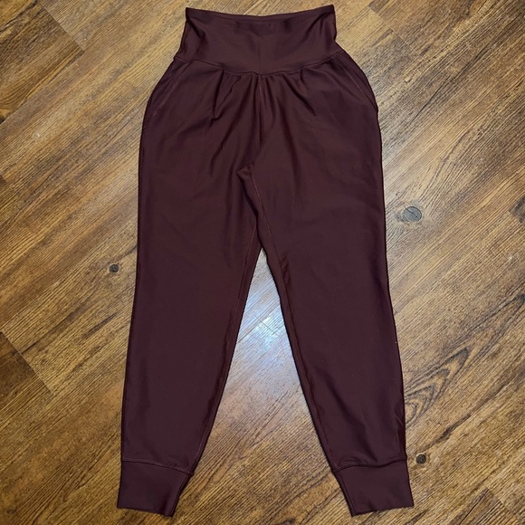 Old Navy Pants - Old Navy Powersoft Activewear High Waisted Maroon Joggers Size S